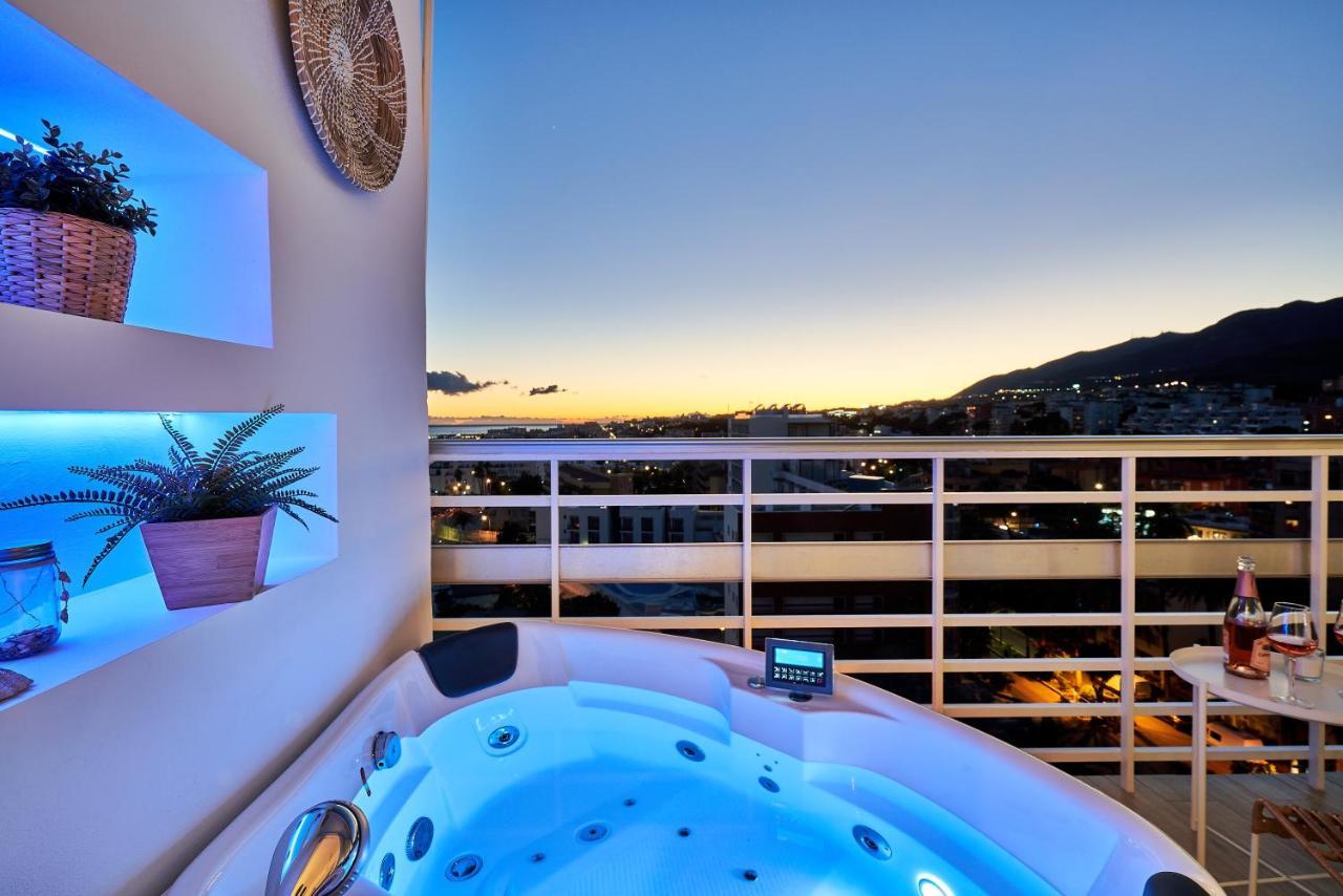 Sunset Beach Charming Apartment With Jacuzzi Торремолинос Экстерьер фото